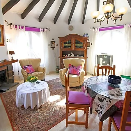 Estrella Vila *