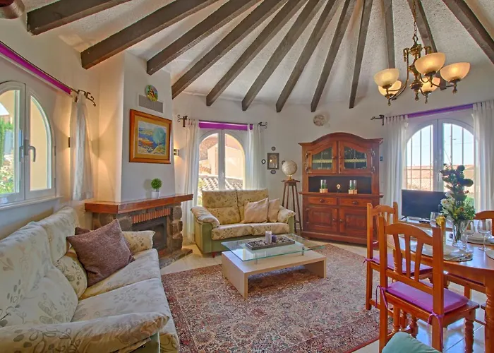 Estrella ヴィラ カルプ